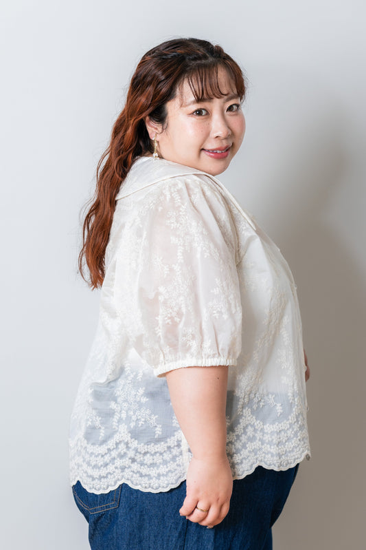 フラワー刺繍シアーブラウス