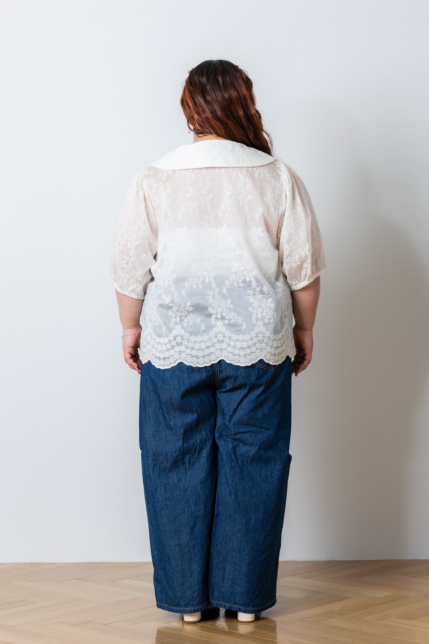 フラワー刺繍シアーブラウス